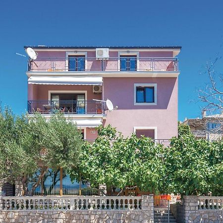 Cozy Apartment In Novi Vinodolski With Kitchen Экстерьер фото