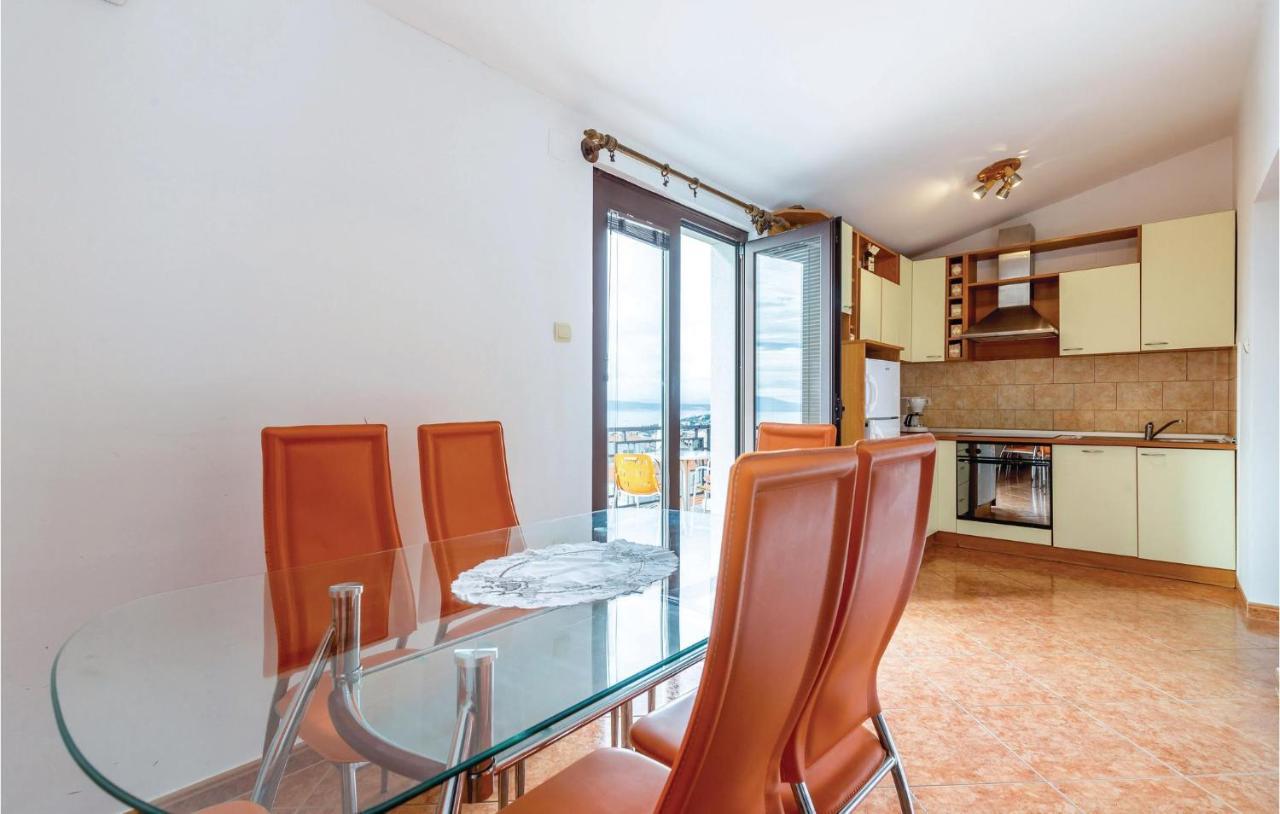 Cozy Apartment In Novi Vinodolski With Kitchen Экстерьер фото