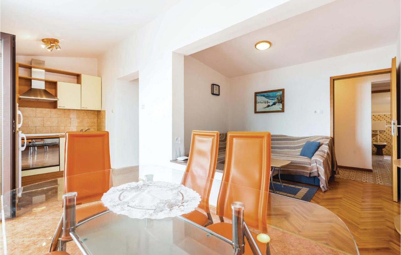 Cozy Apartment In Novi Vinodolski With Kitchen Экстерьер фото