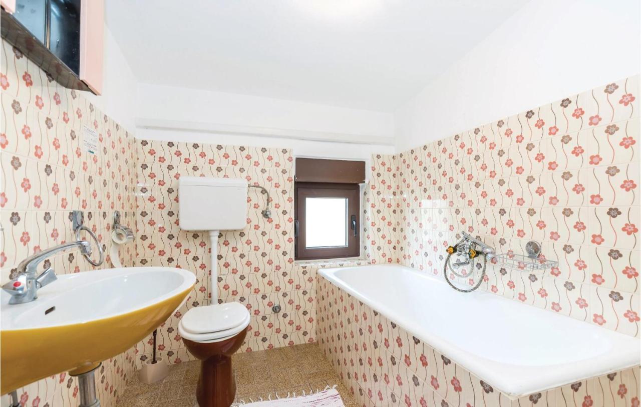 Cozy Apartment In Novi Vinodolski With Kitchen Экстерьер фото
