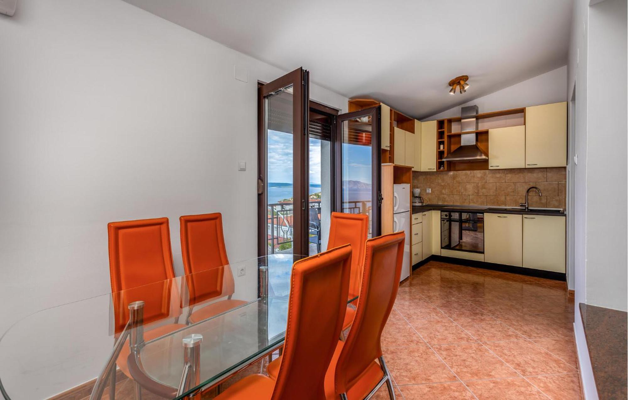 Cozy Apartment In Novi Vinodolski With Kitchen Экстерьер фото