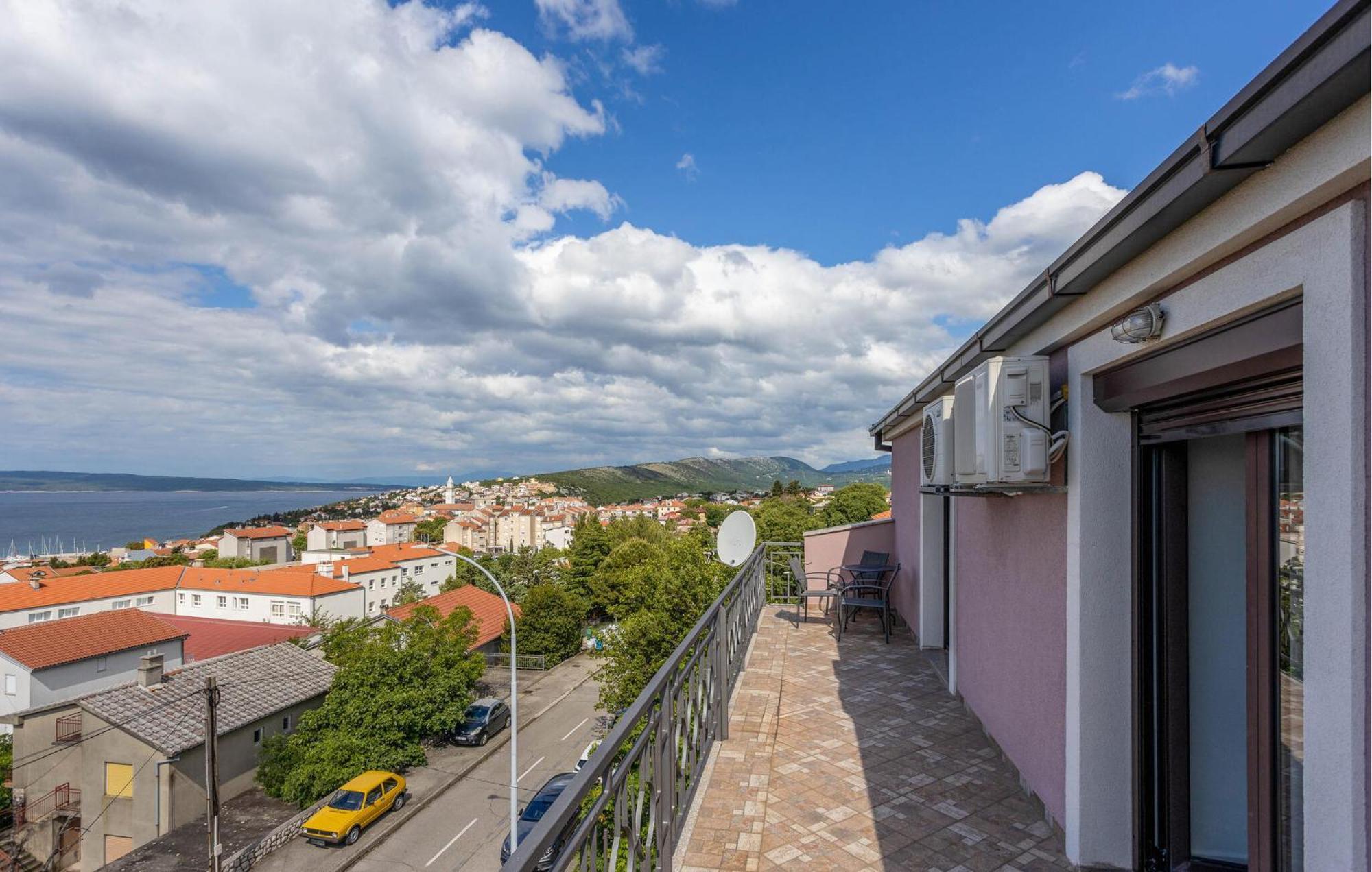 Cozy Apartment In Novi Vinodolski With Kitchen Экстерьер фото